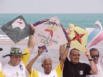 P-air and Babu Kahn show off Aussie kites