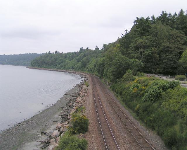 Railroad tracks heading northward
from Carkeek Park.